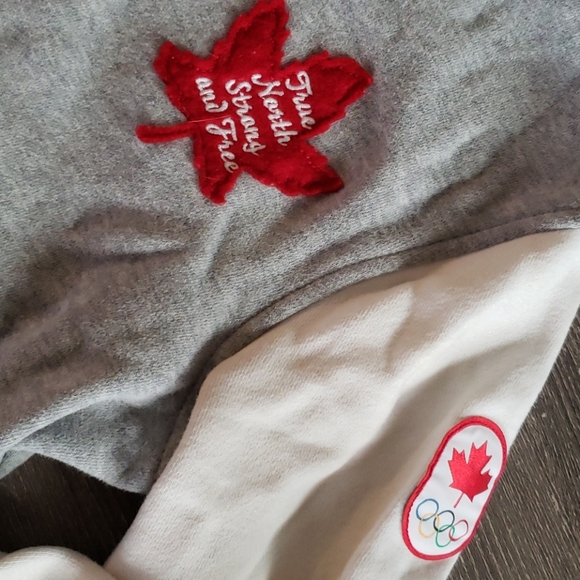 Hudson's Bay Vancouver 2010 Olympic Jacket - Picture 2 of 4